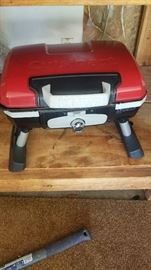 Table top gas grill