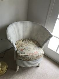 white wicker Chair