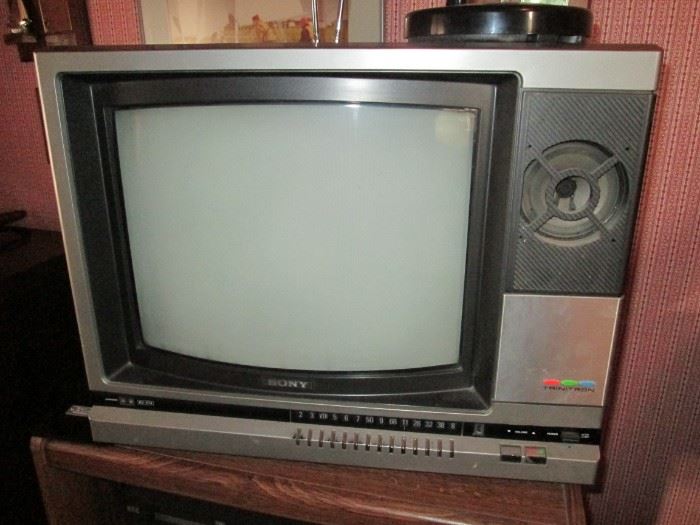 Sony Trinitron TV.