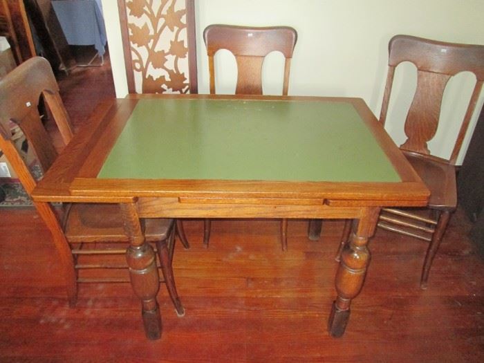 Expandable pub table.