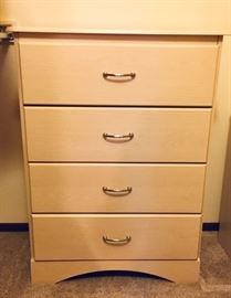4-Drawer Chest