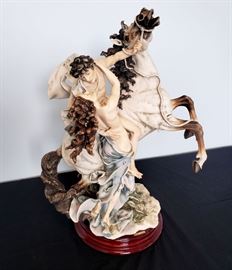 #3 - Giuseppe Armani / Florence Sculture d' Arte "The Embrace" #1011 sculpture - limited edition 506/3000. Hand signed by Giuseppe Armani.