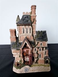 #22 - 1996 David Winter Cottages "Haunted House"- limited edition 575/4900.