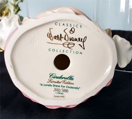 #31 - Walt Disney Classics Collection "Cinderella's Dress - A Lovely Dress for Cinderelly" - from Disney's Cinderella. Limited edition 2446/5000.