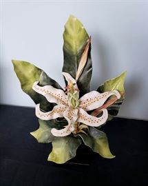#41 - Cybis "Golden Clarion - Lily" porcelain sculpture - limited edition 89/100. Made between 1961-1970, only 100 of these beautiful flowers were made. This is a rare chance to own this beautiful and hard to find piece.