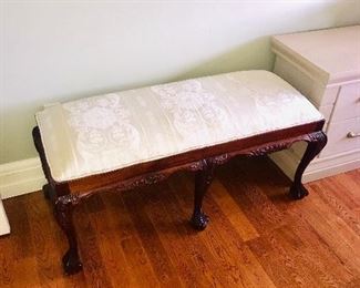 ANTIQUE STYLE BENCH