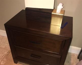 MODERN BROWN AND BLACK KING SIZE BEDROOM SET
BED-( 86”L x 79”W x 56”H)
LONG DRESSER-(56”L x 17.5”D x 42”H)
TALL DRESSER-(38”L x 17.5”D x 54”H)
2 NIGHTSTAND-(28”L x 17.5”D x 28”H)