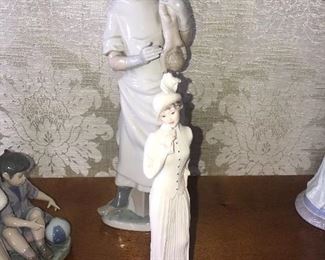 FANTASTIC COLLECTION OF LLADRO FIGURINES 