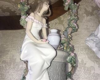 FANTASTIC COLLECTION OF LLADRO FIGURINES