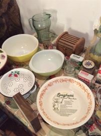 Vintage Spaghetti & Pyrex Bowls