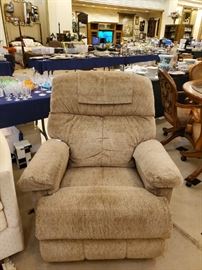 LazyBoy Recliner - great condition!