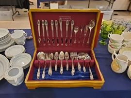 1847 Rogers Brothers - First Love pattern!