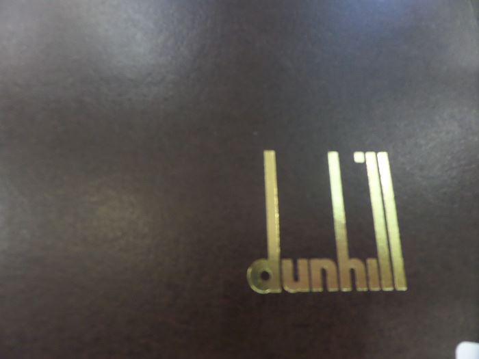 Dunhill folding pipe case holds 12.