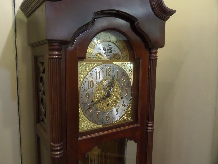 Ridgeway Grandfather Clock runs good, looks great!