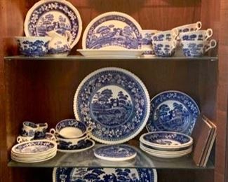 Partial Older Set of "Copeland's" Spode Tower, incl. Serving Pieces