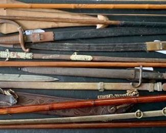 U.S. Circa 1900's N.S. Meyer Spartan Etched Dress Sword; Original U.S. WWI Model 1917 Bolo Knife with Scabbard by American Cutlery Co - Dated 1918; RARE Old Vtg. Ewald Broking Gevelsberg Agero Fundido Machete; US Pre WWI Remington Arms, Union Metallic Ctg Co. Long Bayonet; Spanish-American War brass-hilt sword dated 1898, made in Toledo, Spain 