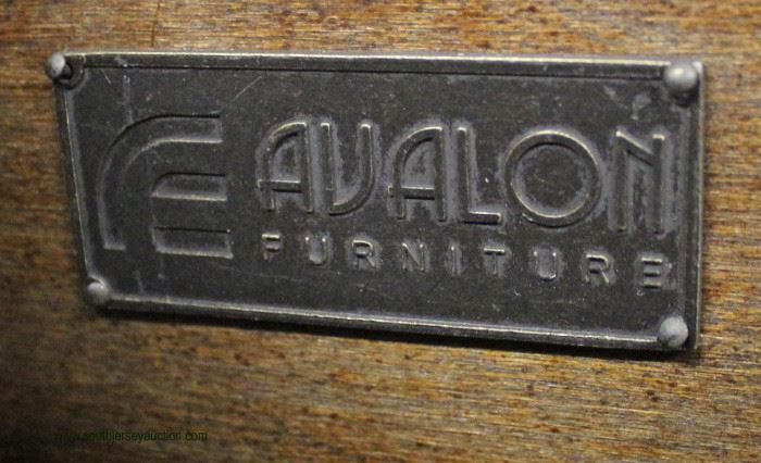NEW Contemporary “Avalon Furniture” 9 Drawer Mahogany Finish Dresser
Located Inside – Auction Estimate $100-$300