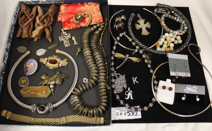 Large Selection Estate Sterling and Costume Jewelry
Located Inside – Auction Estimate $10-$50