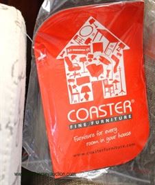 NEW “Coaster Furniture” Upholstered Paris Design Print Club Chair
Auction Estimate $100-$300 – Located Inside