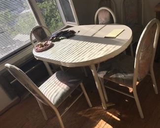 1980s kitchen table and chairs