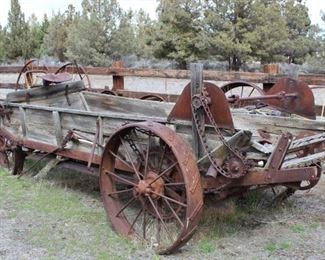 Antique manure spreader