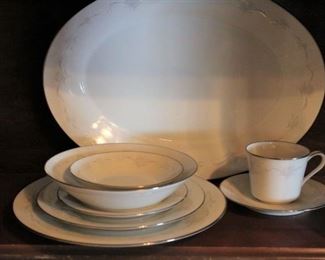 Noritake Casablanca 6842 svc. for 12