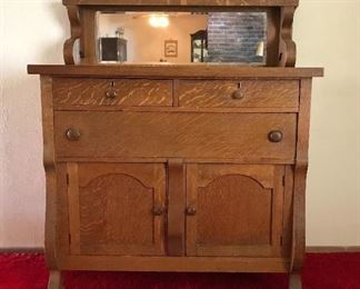 Medium size buffet cabinet 