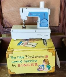 Kids  Singer Sewing Machine