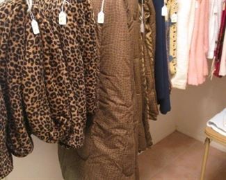 Quilts, Bed Covers, Table Linens