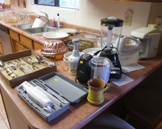 Small Appliances, Bake Ware, Bar Ware Set