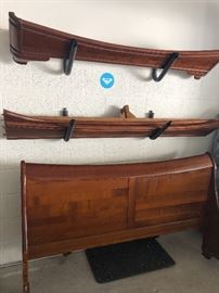 Mahogany bedframe - Queen