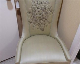 Accent Chair in Silk with Back Applique