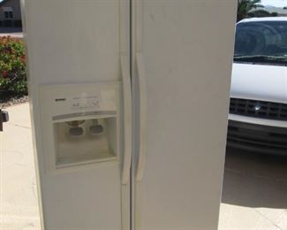 Kenmore Coldspot Side by Side Refrigerator, Clean & Working