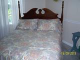 QUEEN BED