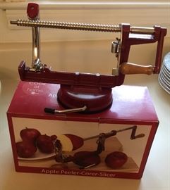 Apple Peeler-Corer-Slicer 3-In-One Like New and in Original Box
