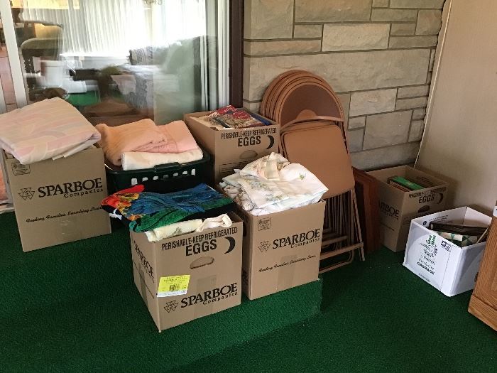 4 folding chairs