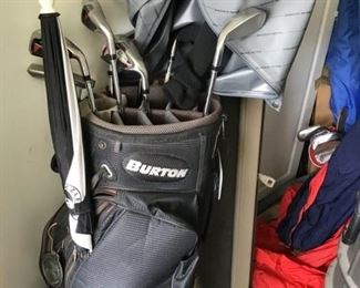 Set of Irons & Umbrella in Golf Bag
