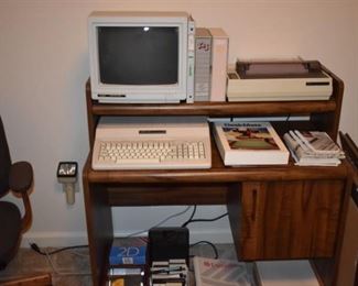 Awesome!!! Most Complete Vintage Tandy 1000 Personal Computer EX ever!!! Everything is here!: includes Monitor, Keyboard, Printer, Floppy Disks, Software, Manuals, Books EVERYTHING!!!! IN WORKING CONDITION!!!!!!!!!!