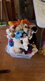 tote of toys