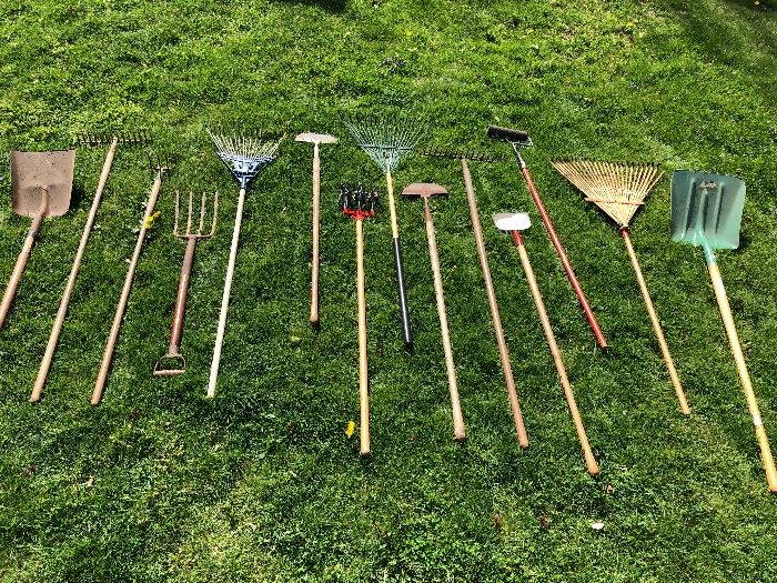 Nice Selection of Yard & Gardening Tools