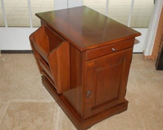Wood magazine rack/side table/cabinet