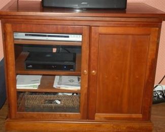 Entertainment center