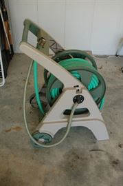 Hose reel with hose