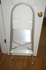 Aluminum step stool