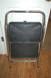 TriCam step stool