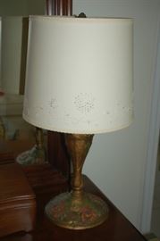 Heavy decorative lamp