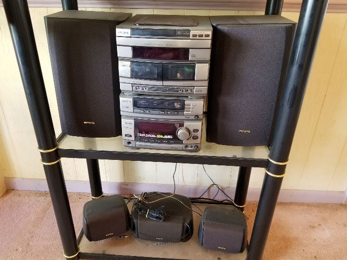 Aiwa stereo system radio, cassettes, cd and speaker https://ctbids.com/#!/description/share/136949