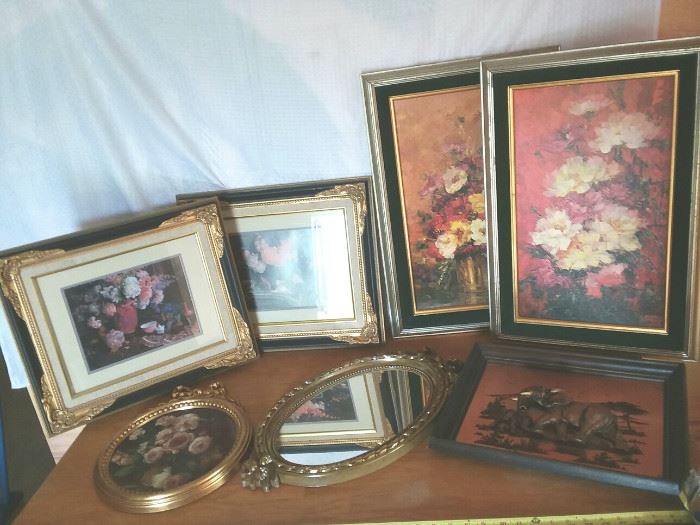 Gold frame floral pictures, Gold Frame Mirror, 3D elephant frame https://ctbids.com/#!/description/share/136962