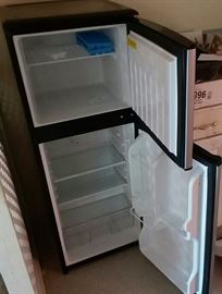 Mini Refrigerator https://ctbids.com/#!/description/share/136969