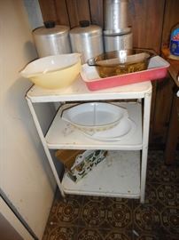 Mid Century Metal 3 Tier Cart..Needs some elbow grease..paint..Something.